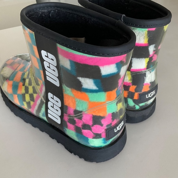 UGG. Clear multicoloured fur rain boot size 9 - Picture 3 of 8